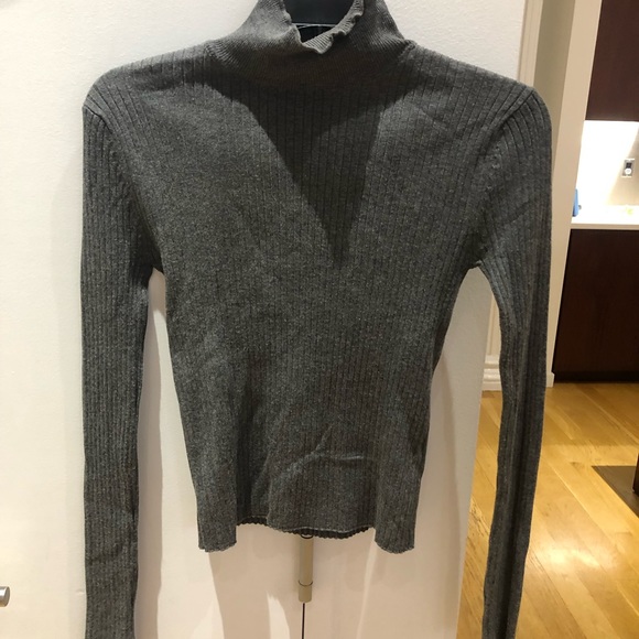 Zara Turtleneck in Grey - Picture 2 of 8